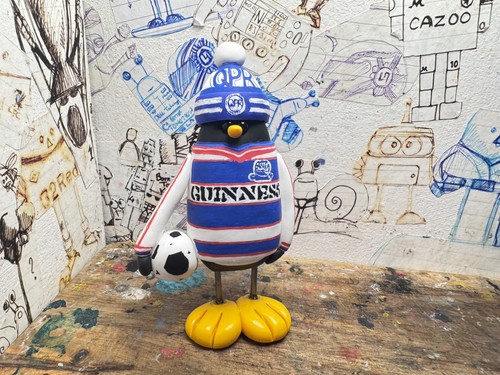 Queens park rangers penguin - park,