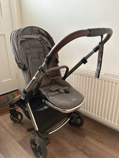 Mamas & Papas Strada With Carry Cot And Foot Muff In Grey Mist