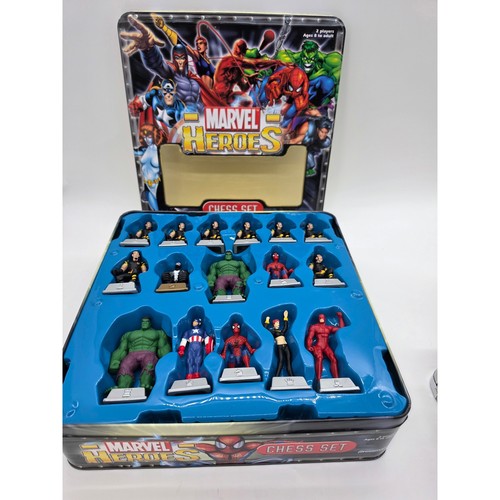 Marvel heroes chess set - heroes, 2003