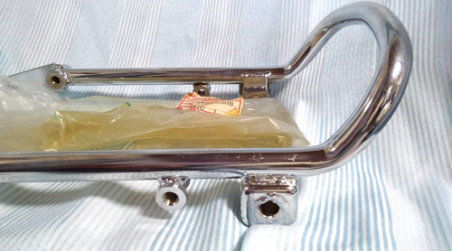 Kawasaki seat grabbar - kawasaki, w1