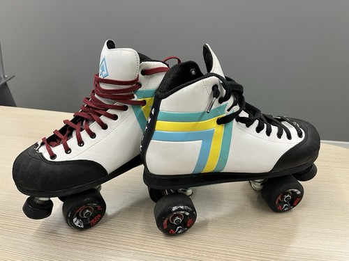 Roller derby - roller,