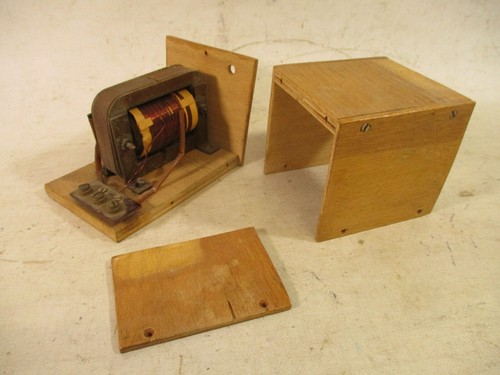 Vintage radio transformer - radio,