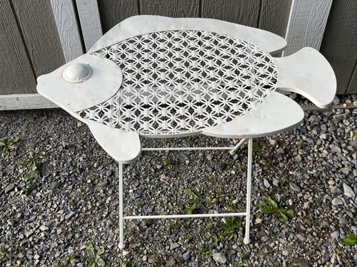 Mcm metal geo mesh - geo, white