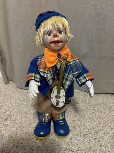 Very rare vintage musical - rare,