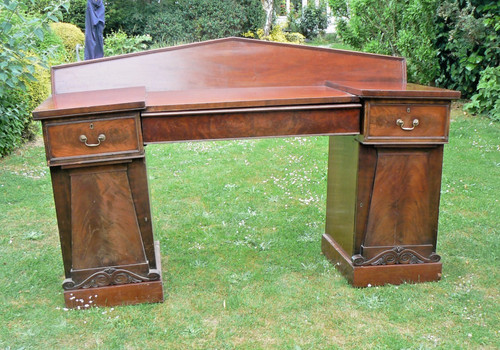 Huge william mahogany - huge,