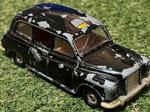 Corgi toys black austin london - toys,