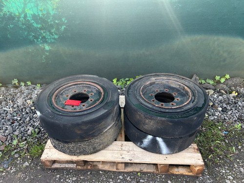 Bobcat solid wheel - 4x,