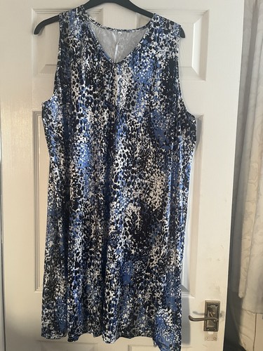 Bnwot ladies short dress size - short,