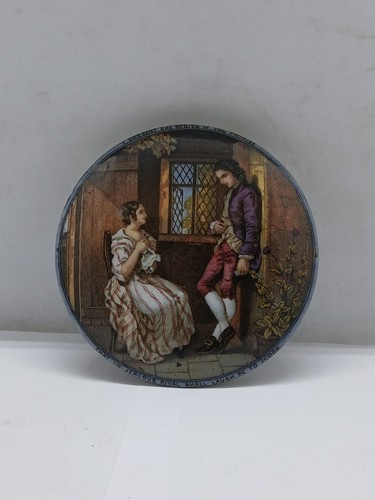 Old prattware pot lid - pot,