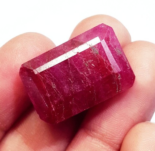 Natural red beryl - 20.70,