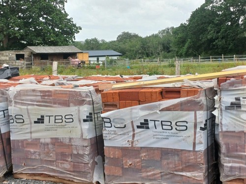 Tbs leighton stock - leighton, bricks