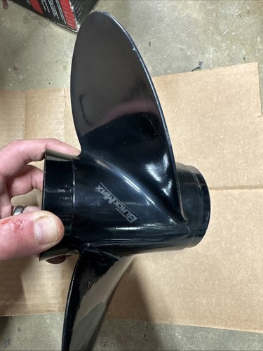 Mercury mariner propeller - 12",