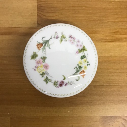 Wedgwood round lidded - wedgwood, trinket