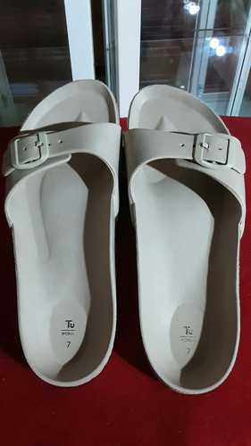 Women flip flops size 7 - women's,
