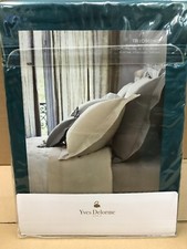 YVES DELORME | Triomphe