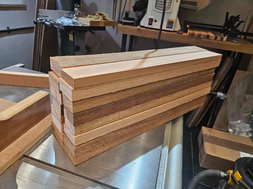 Mixed hardwood offcuts 8kg - hardwood, offcuts,