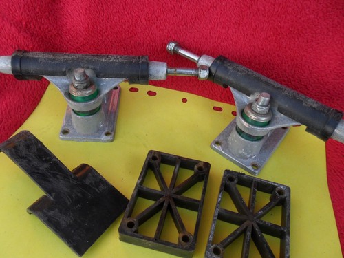 Vintage 1980 skateboard trucks - 1980,