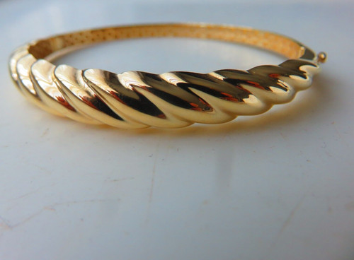 Gold chunky bangle carat - gold,