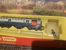Hornby Triang R405 OO Gauge BR Royal Mail Operating Mail Coach Set