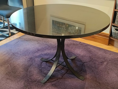 Absolute black granite round