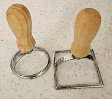 2 Pcs Dumpling Maker Kit Ravioli Maker  Dumpling Press Wooden Handle 