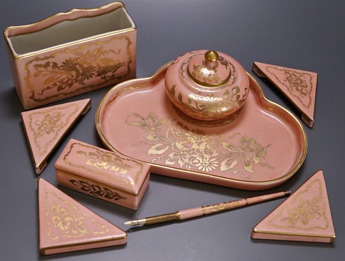 Vtg pink porcelain desk - pink,