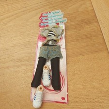 bratz doll clothes bundle