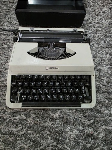 Typewriter portable imperial - typewriter,