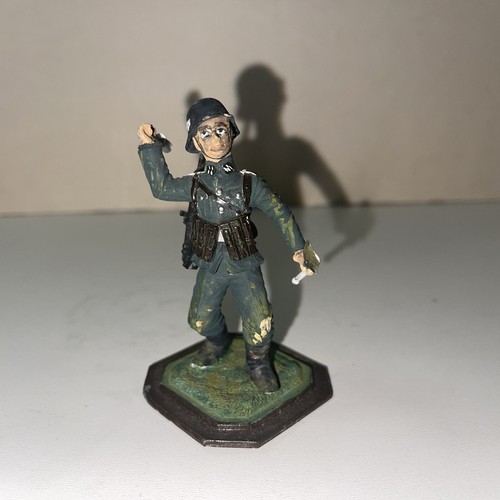 Ray lamb metal soldier - metal,