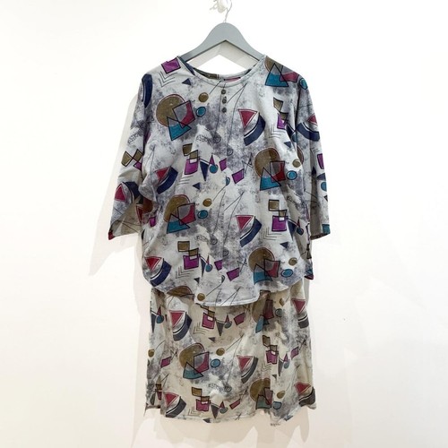 Abstract print twin set blouse - abstract,