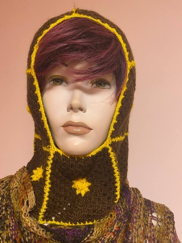Granny square hood - square,