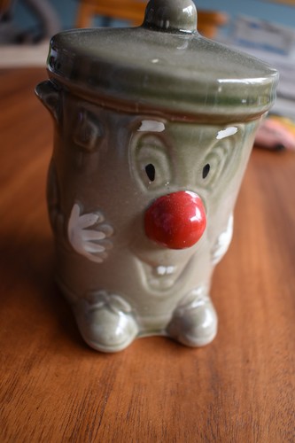 Vintage dusty bin - dusty, money