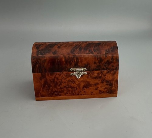Small burr burl solid - solid, thuya