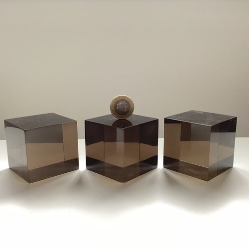 Set solid acrylic display - of,