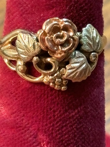 10k solid gold black hills - 10k,