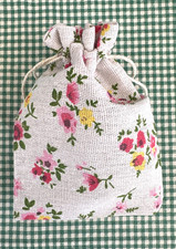 10 x DELICATE FLOWER DESIGN HESSIAN FLORAL JUTE GIFT FAVOUR BAGS H 14cm X W 10cm