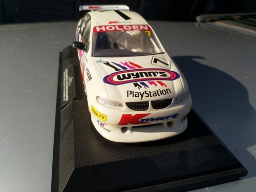 Classic carlectibles 18 - classic, 1:18