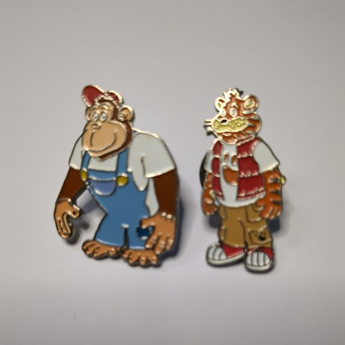 Vintage haven pin badges - 2x,