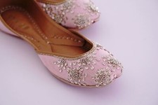 Handmade ladies Juttis -