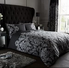 Gaveno Cavailia Luxurious Empire Damask Bed Set with Duvet Cover and Pillow....