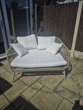 Garden Snuggle Chair