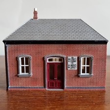Hornby R9531 OO Skaledale Magna Waiting Room Resin Station Building Unboxed