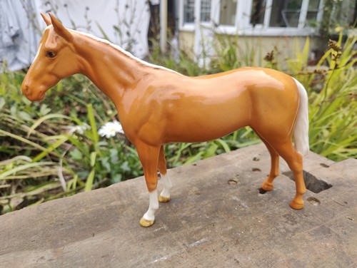 Beswick palomino horse - beswick,