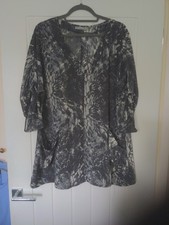 Sophie Gray Tunic Top L