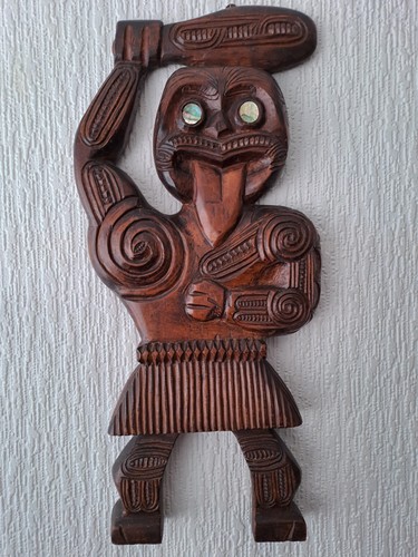 Hand carved maori tekoteko - hand-carved,