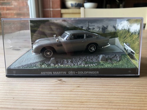 James bond aston - james,