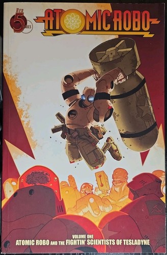 Atomic robo vol fightin - vol., 1: