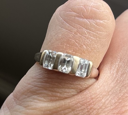 18ct white gold diamond - 18ct, ring