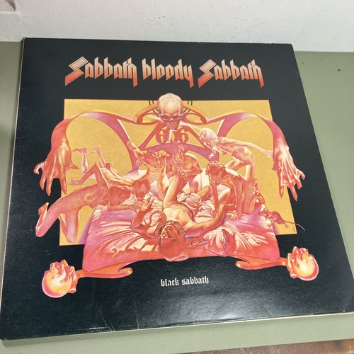 Sabbath bloody vinyl - bloody,