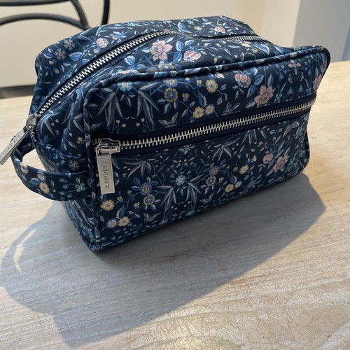 Liberty wash bag tapestry - liberty,